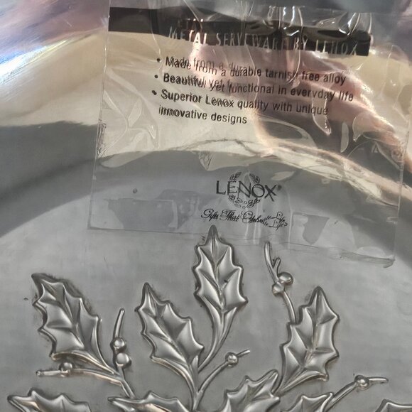 New Lenox Winter Theme Large Chip Dip Bowl Holly Berry Pattern Aluminum 14" - Picture 4 of 15